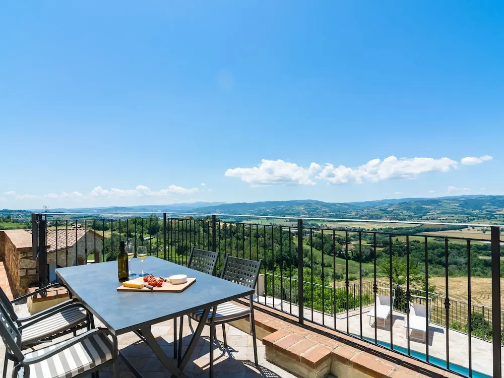 Deluxe Mansion in Umbria With a Pool