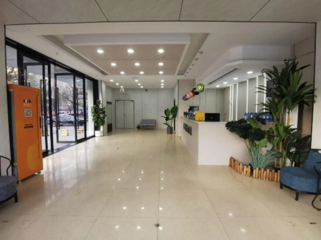 Star hotel (shijiazhuang new railway station store)
