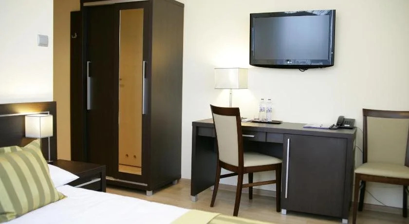 Hotel Safir