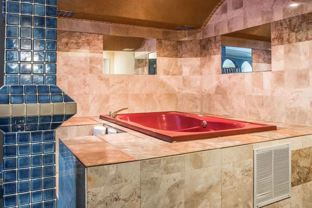 Country Inn & Suites by Radisson, Battle Creek, MI
