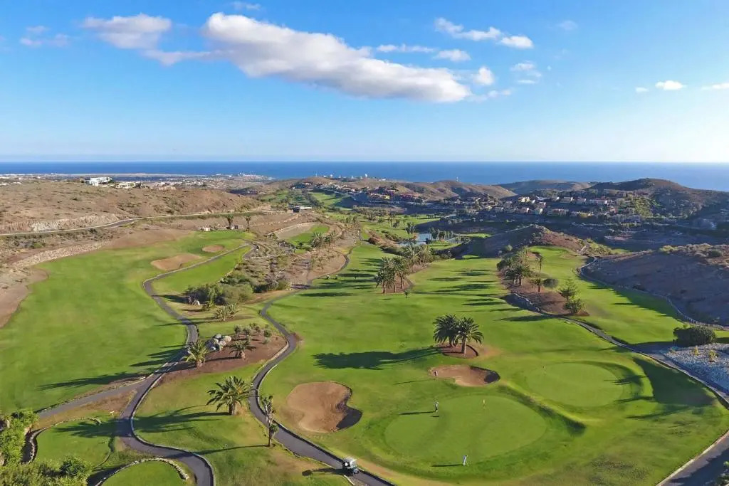 Villa Golfers 6