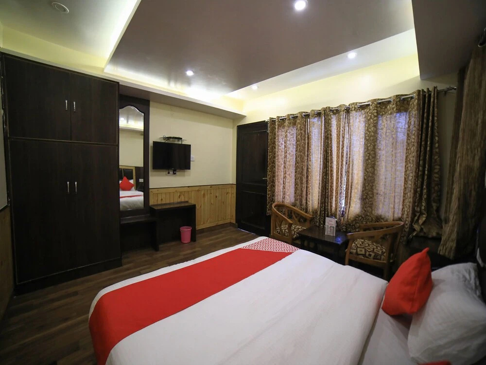 OYO 5774 Hotel Avantika