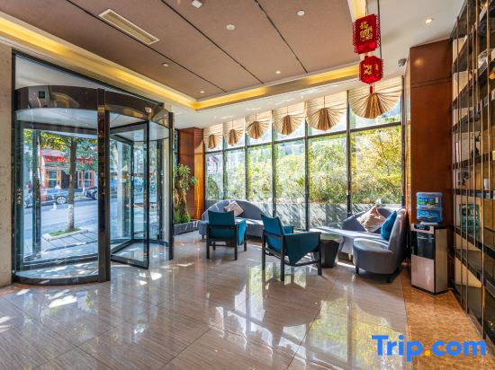 Jingjing Light Luxury Hotel (Mingshi Branch)