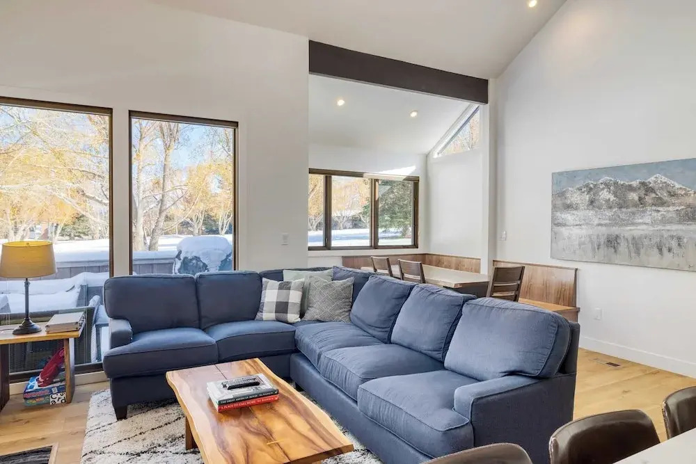 Quicksilver by Avantstay Park City Town House in Great Location!
