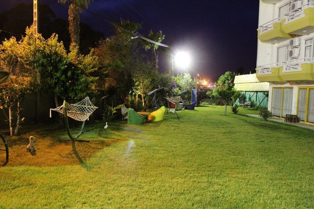 Hare Hotel