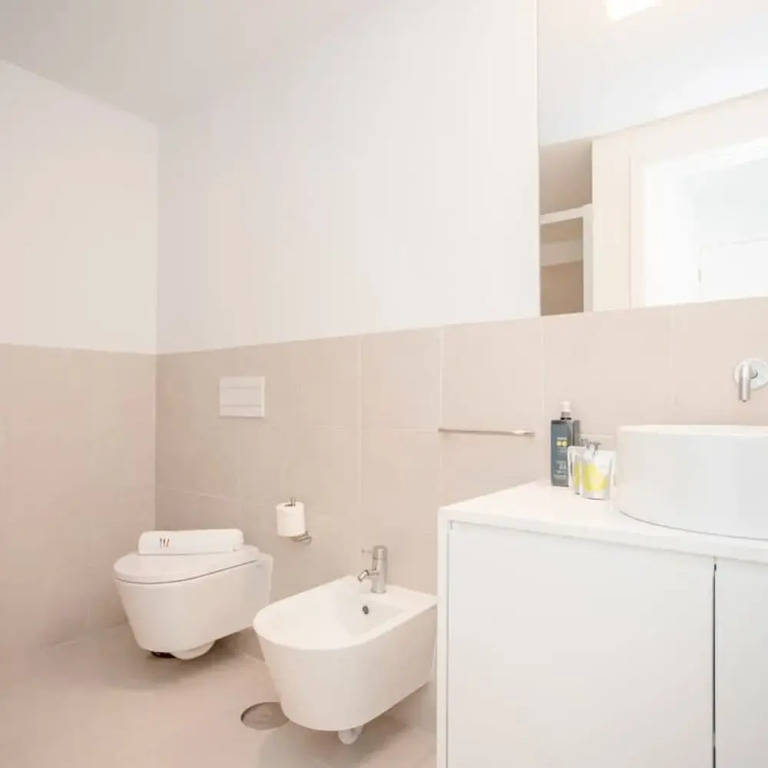 Liiiving in Porto-modern Glam Rooftop Apartment