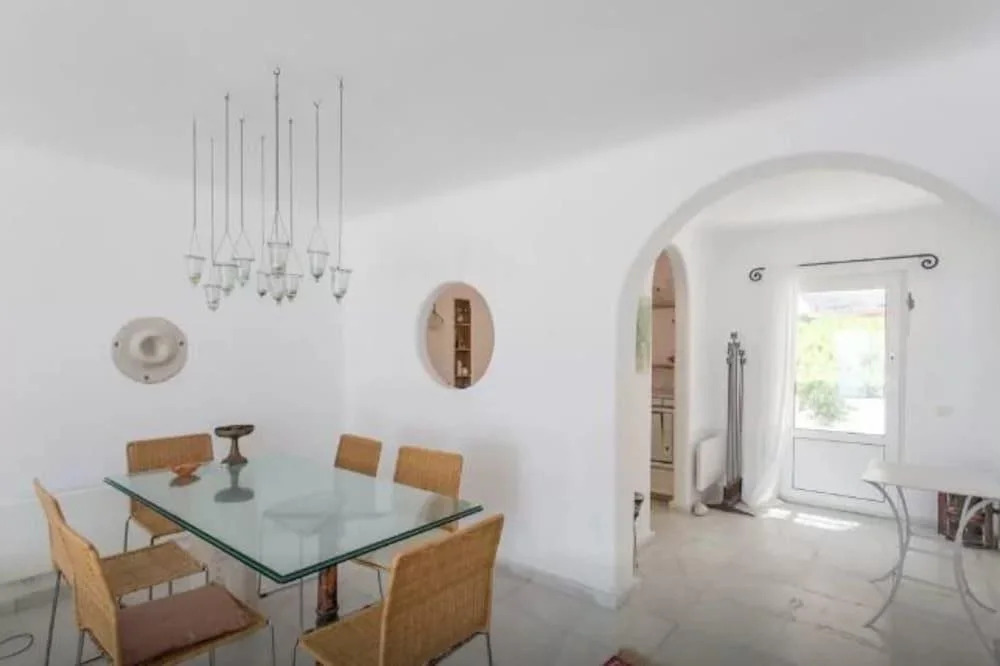 Villa Avas