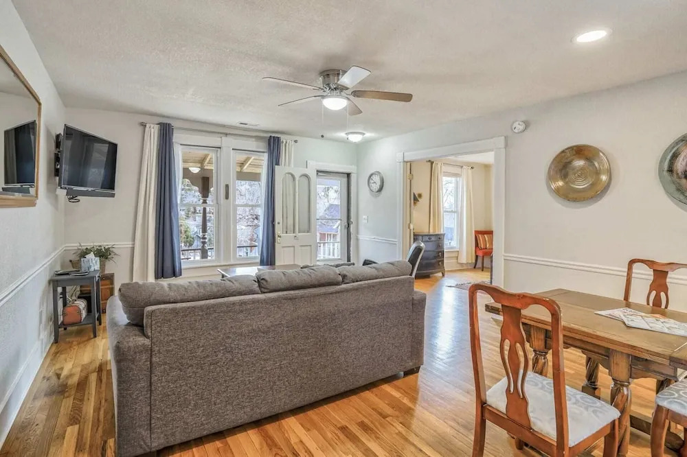 1BR Quiet Neighborhood & Nearby Parks