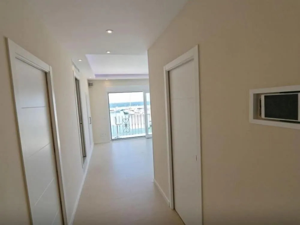 First line luxury Penthouse