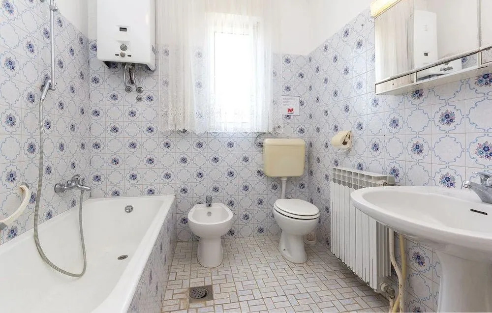 Apartment 930