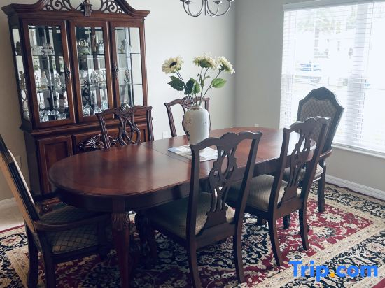 Modern and Spacious 4 Bedroom Home