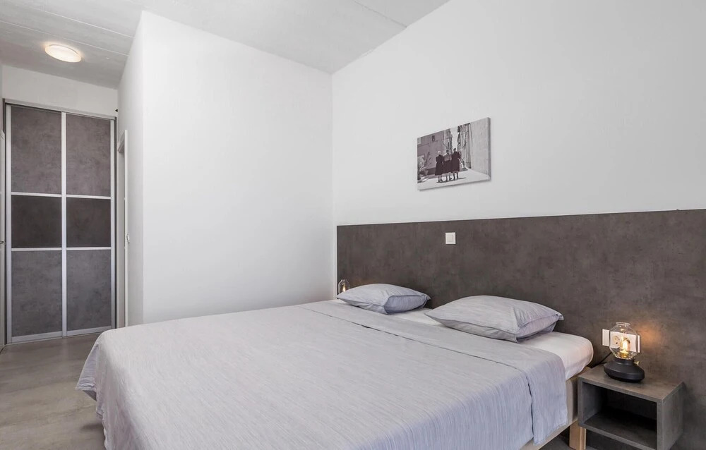 Amazing Home in Kosljun With 4 Bedrooms, Wifi and Private Swimming Pool