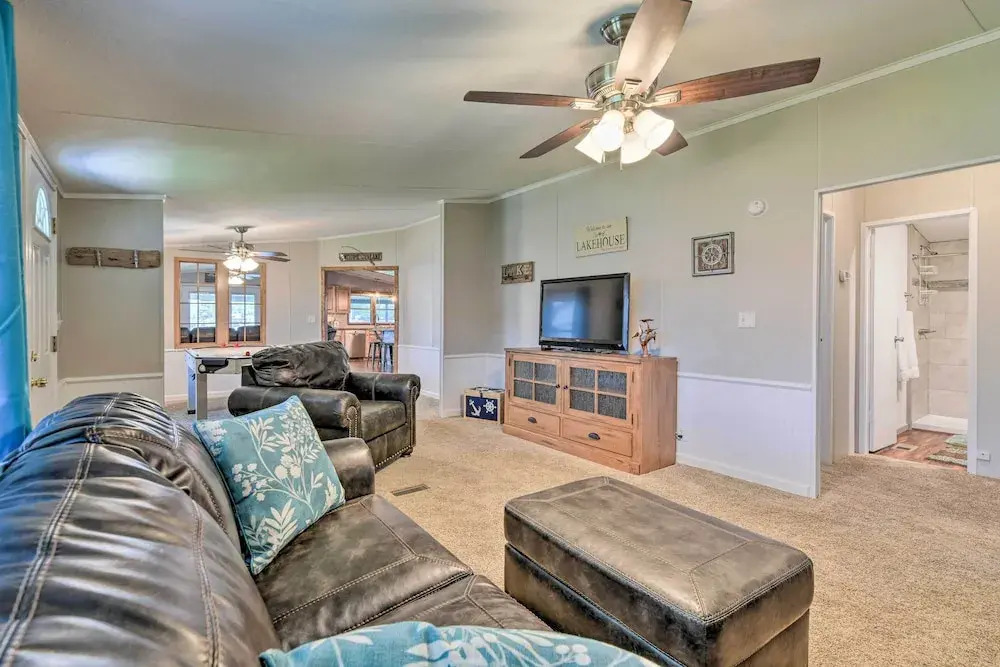 Lakefront Granbury Home, Boat Dock On-site!