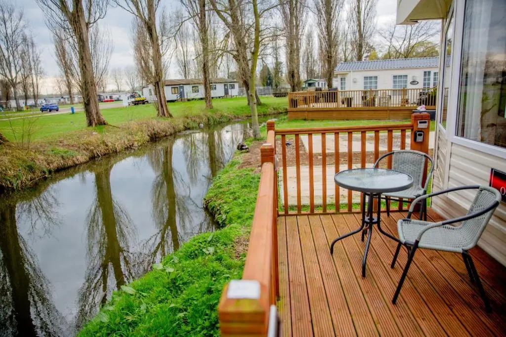 Billing Aquadrome Northampton lovely Waterside 2 Bedroom static holiday home Shemar