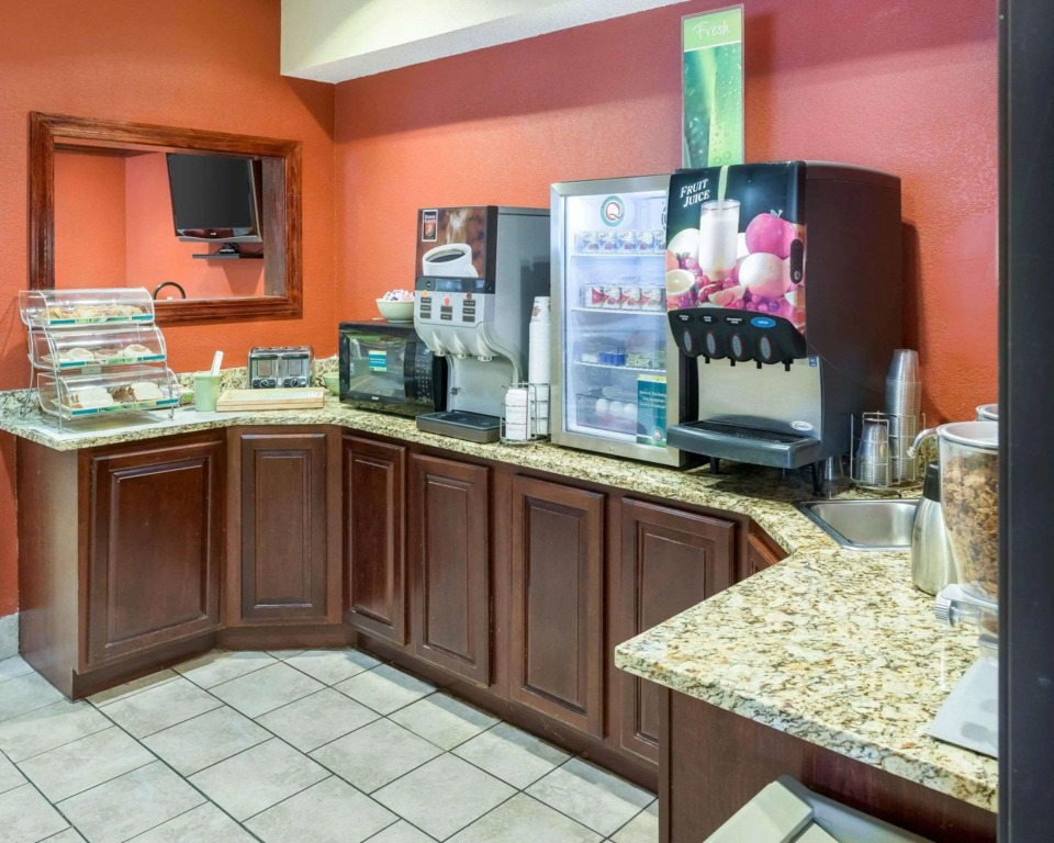 Quality Inn Lakeville North