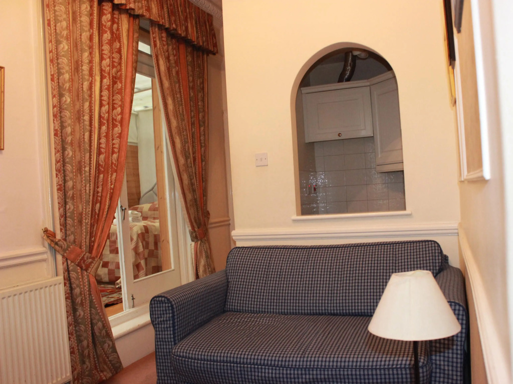 Kensington Court ApartHotel