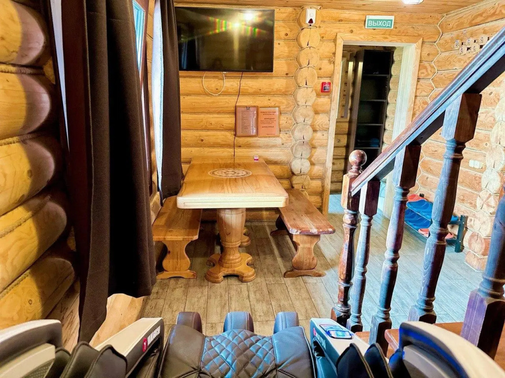 Дом Матай с бассейном на берегу реки