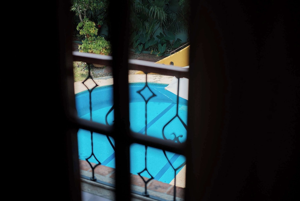 Casa Dos Parques AC Pool Garden Design Location
