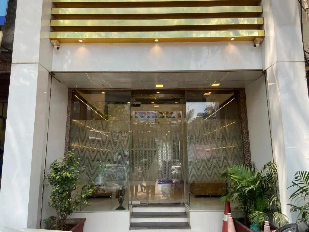 FabHotel Golden Star