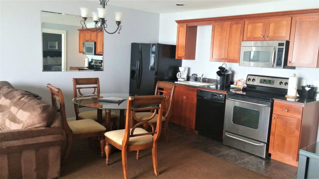 Starfish Manor Oceanfront Hotel