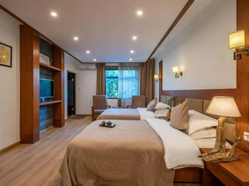 the Four Seasons the Inn
