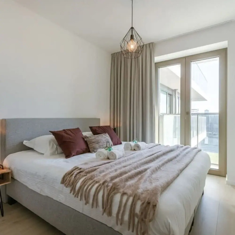 Modern Apartment With South Facing Terrace