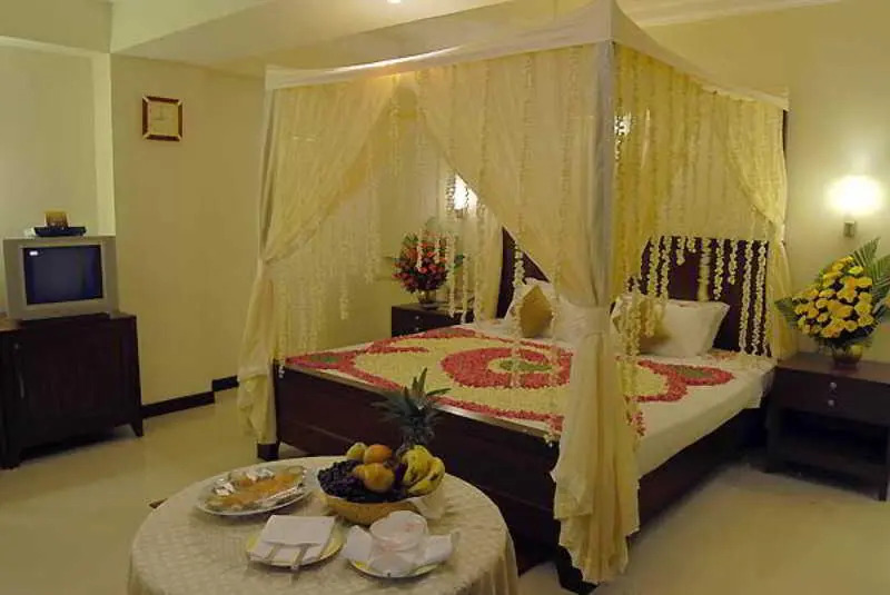 Breeze Hotel