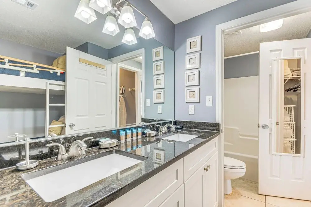 Destin Ground-level Condo w/ Private Beach Access
