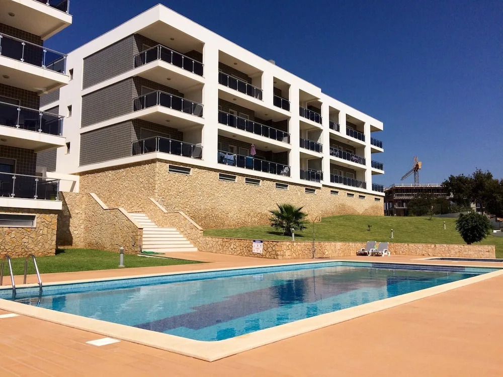 Apartment With 2 Bedrooms in Quarteira, With Pool Access, Furnished Ga