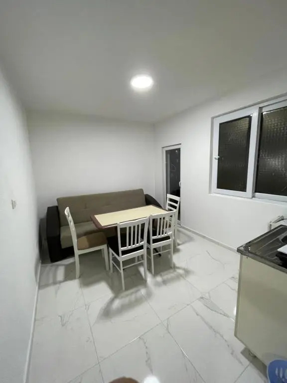 Apartments Hott