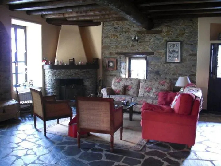 Casa De Aldea El Conceyu