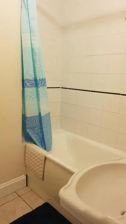 Atlantic Mansions 2 Bedroom Split Level Apartment