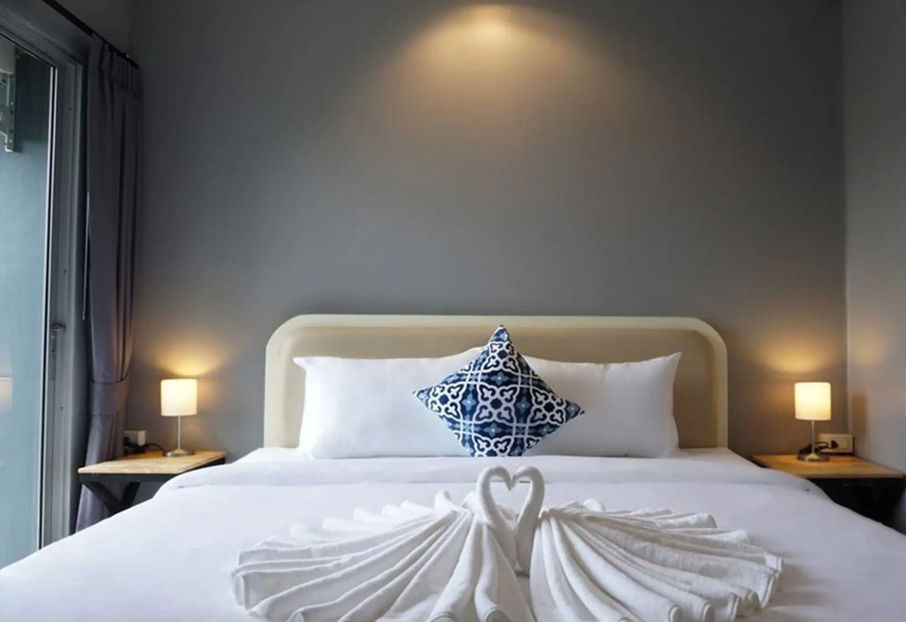 The Moon Night Ao Nang Hotel