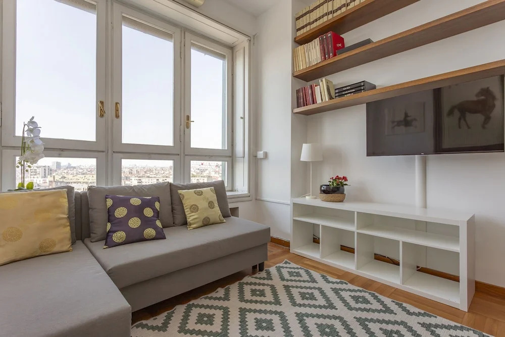 Biancamano Skyline View - 13th Floor 1 bdr With Balcony in Moscova Sempione