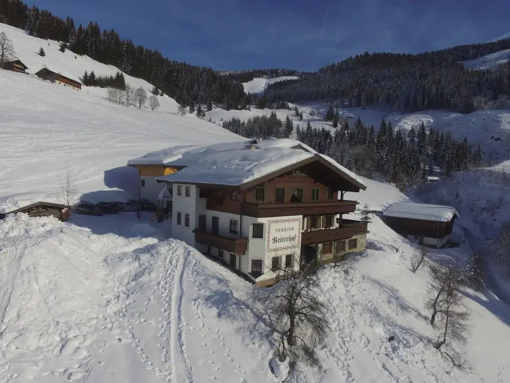 Large Apartment in Maria Alm with Terrace