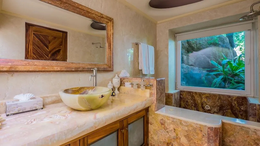 Elegant Suite With Beach View