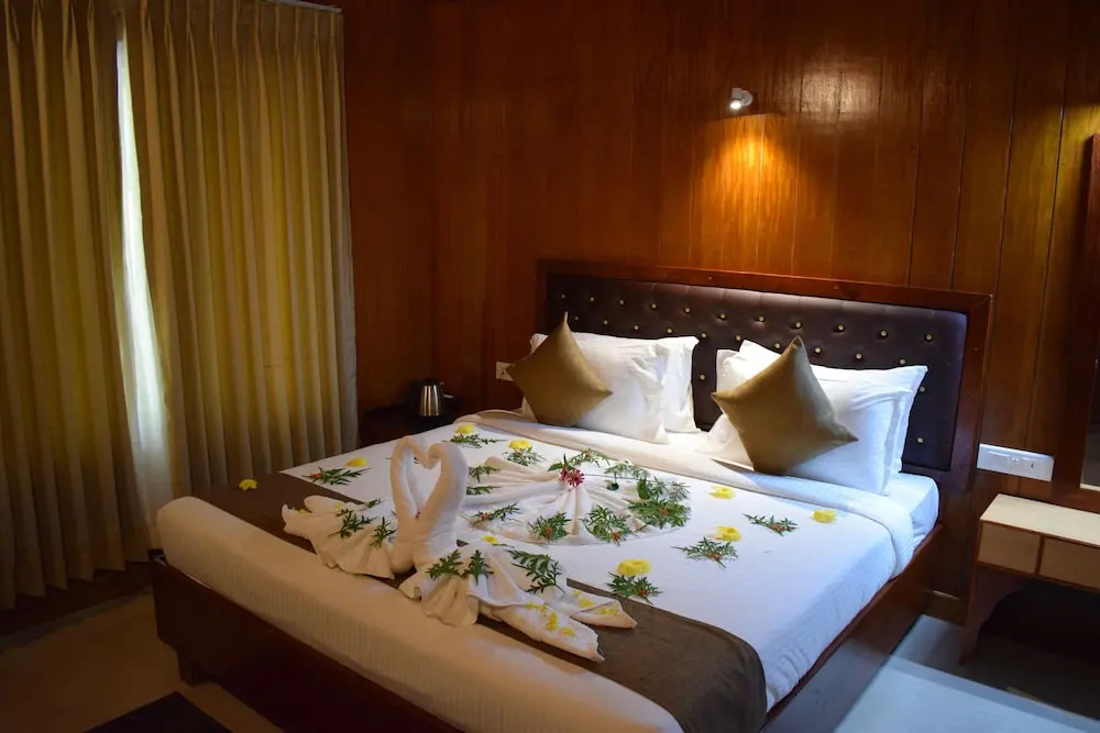 Bowfin Resort
