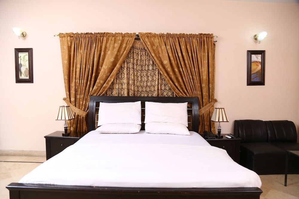 Luxury Inn