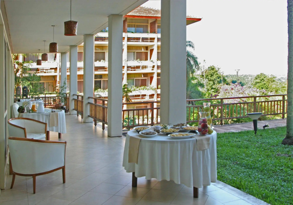 Hotel Raices Esturion