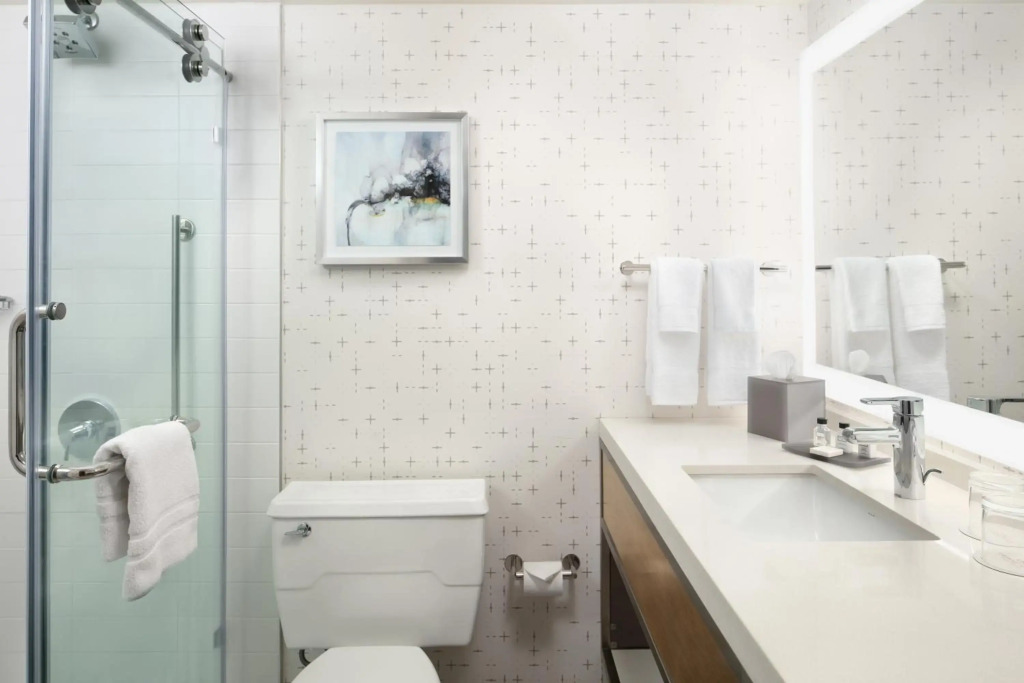 Crowne Plaza Dallas Market Ctr - Love Field, an IHG Hotel