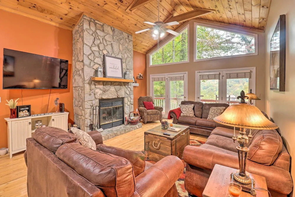 Rustic Red Cabin w/ Deck in Maggie Valley Club!