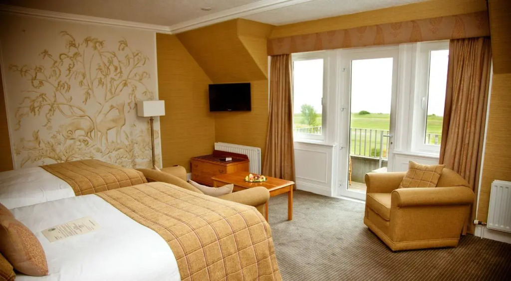 Old Manor Hotel