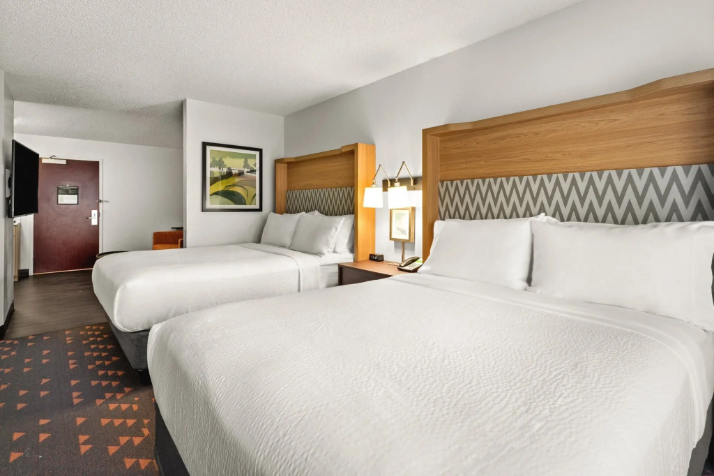 Holiday Inn & Suites Bothell an IHG Hotel
