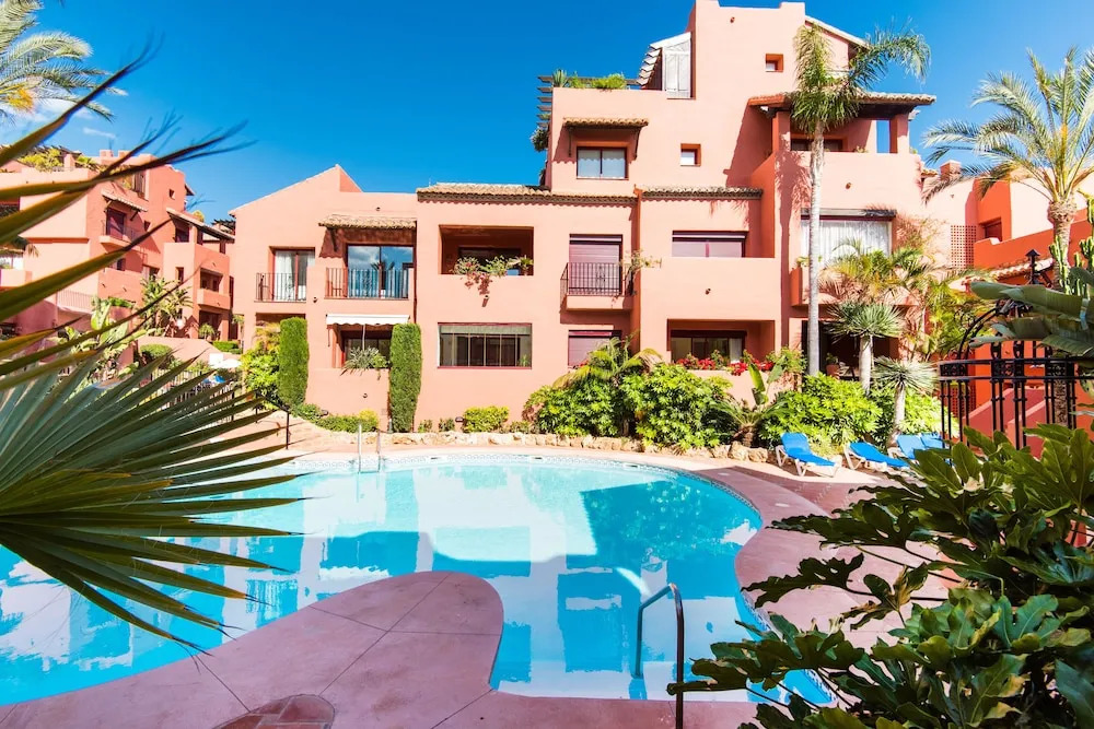 RentAndHomes Marbella Luxury Beach