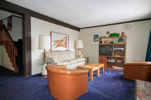 Mammoth Ski Racquet Club 129