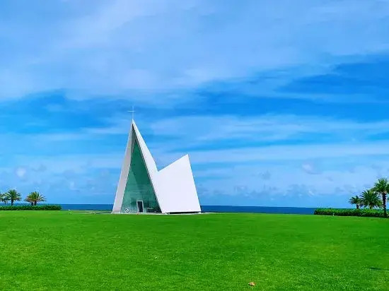 The sea Hotel.