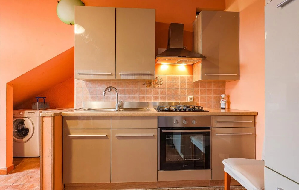 Beautiful Home in Fazana With Wifi, 5 Bedrooms and Outdoor Swimming Pool