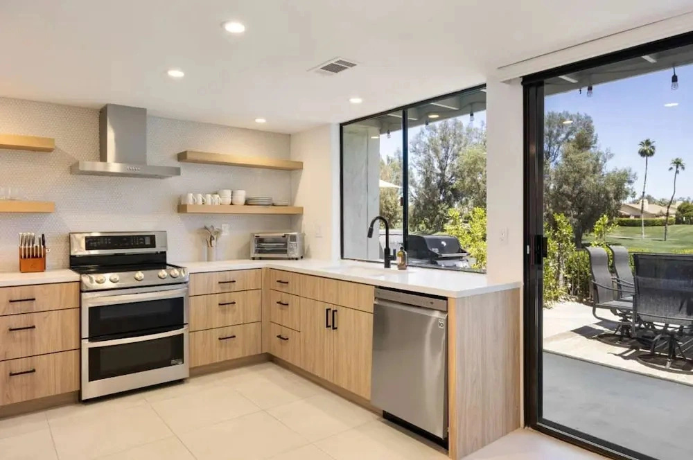 Palm Desert Dream w Golf Course View