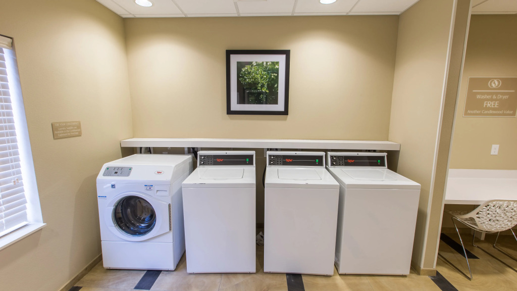 Candlewood Suites Overland Park W 135th St by IHG