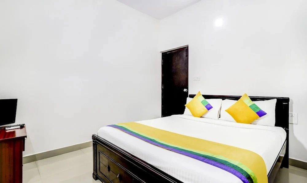 Roxel Inn GR Residency by Treebo Hotels